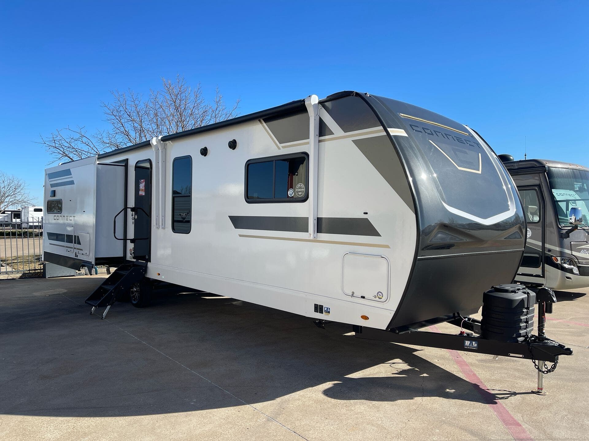 New 2026 K-Z Connect 333RLK available in Fort Worth, Texas