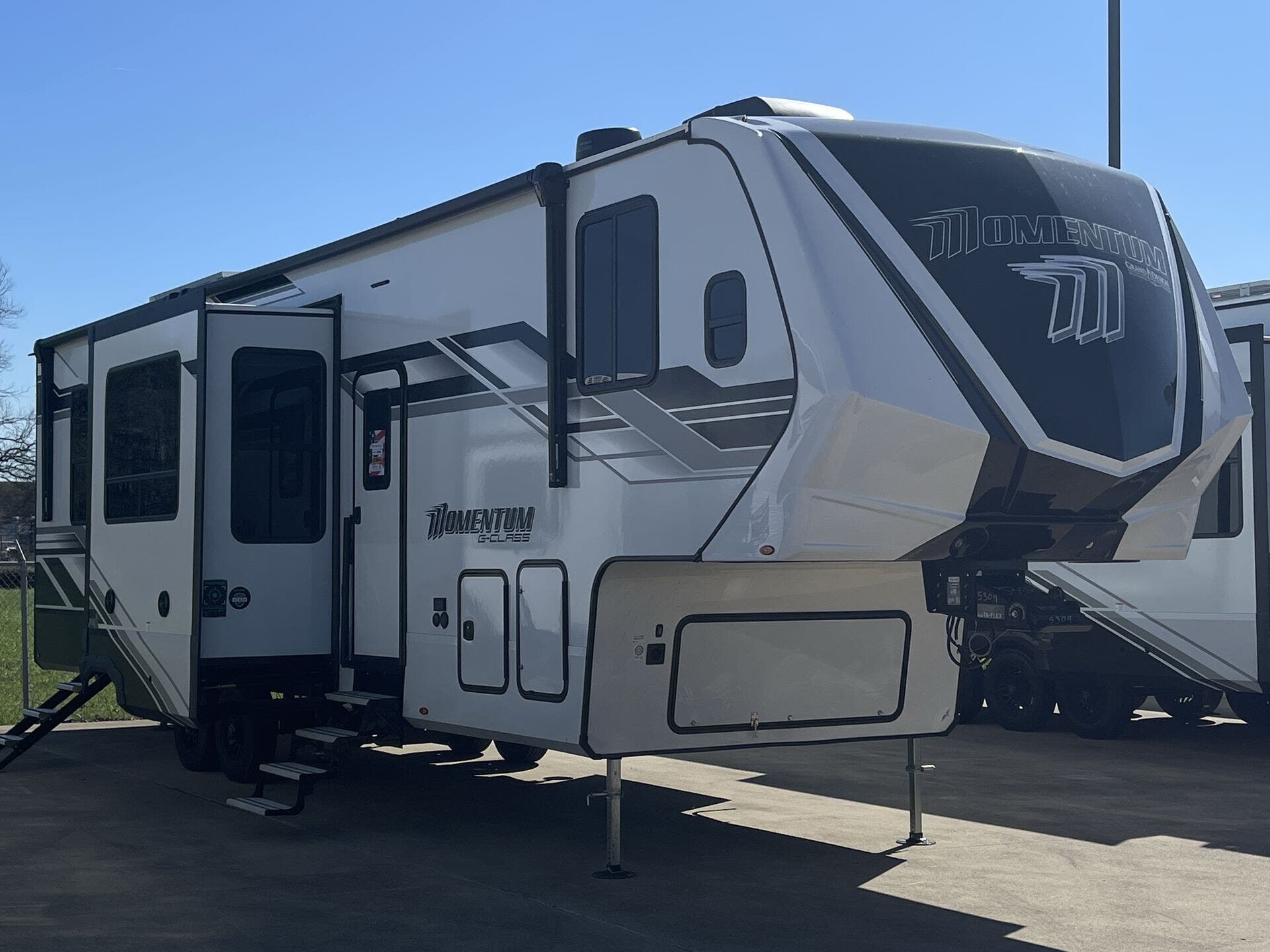 New 2026 Grand Design Momentum G-Class 350G available in Fort Worth, Texas