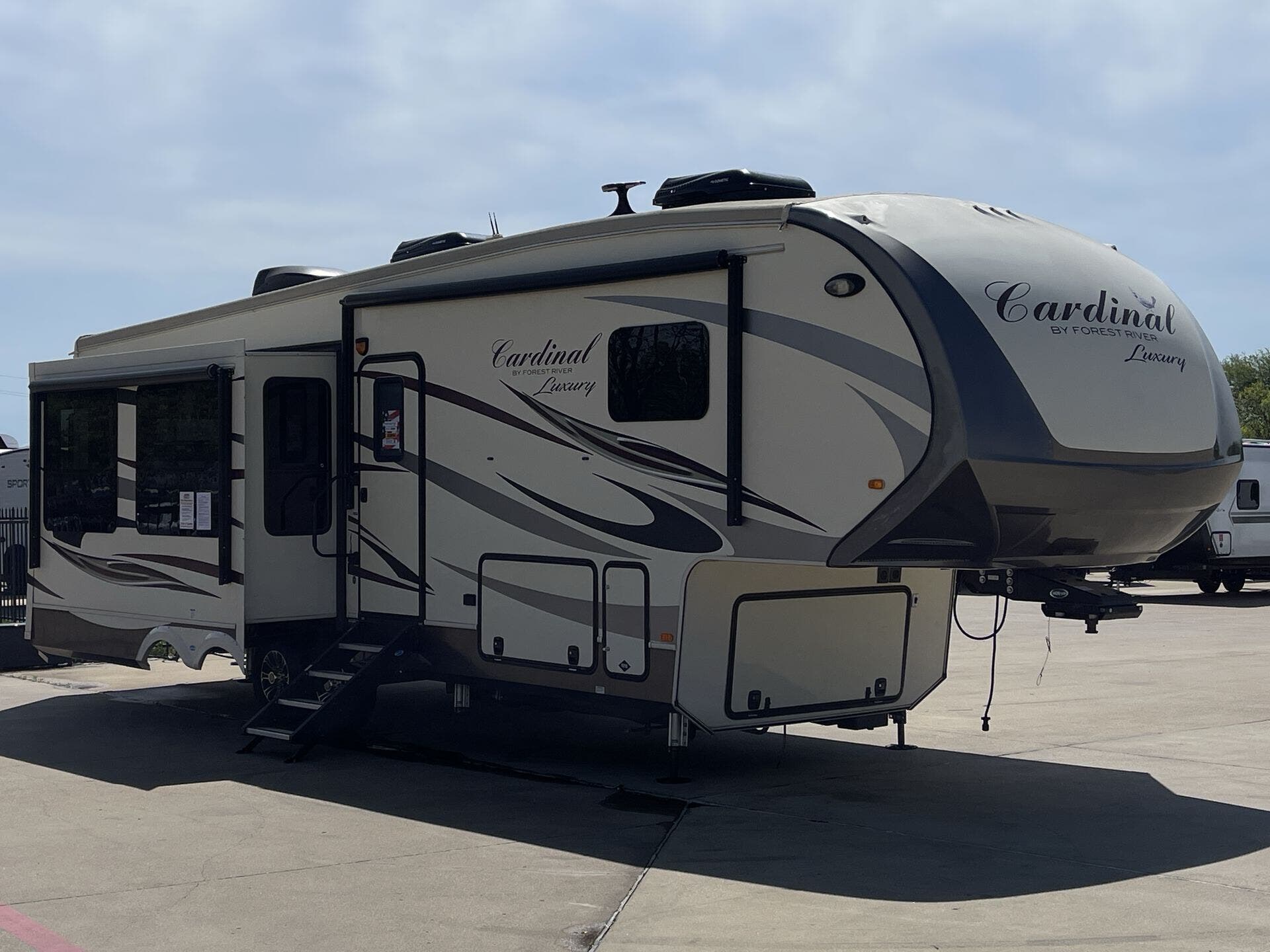 Used 2018 Forest River Cardinal 3350RL available in Fort Worth, Texas