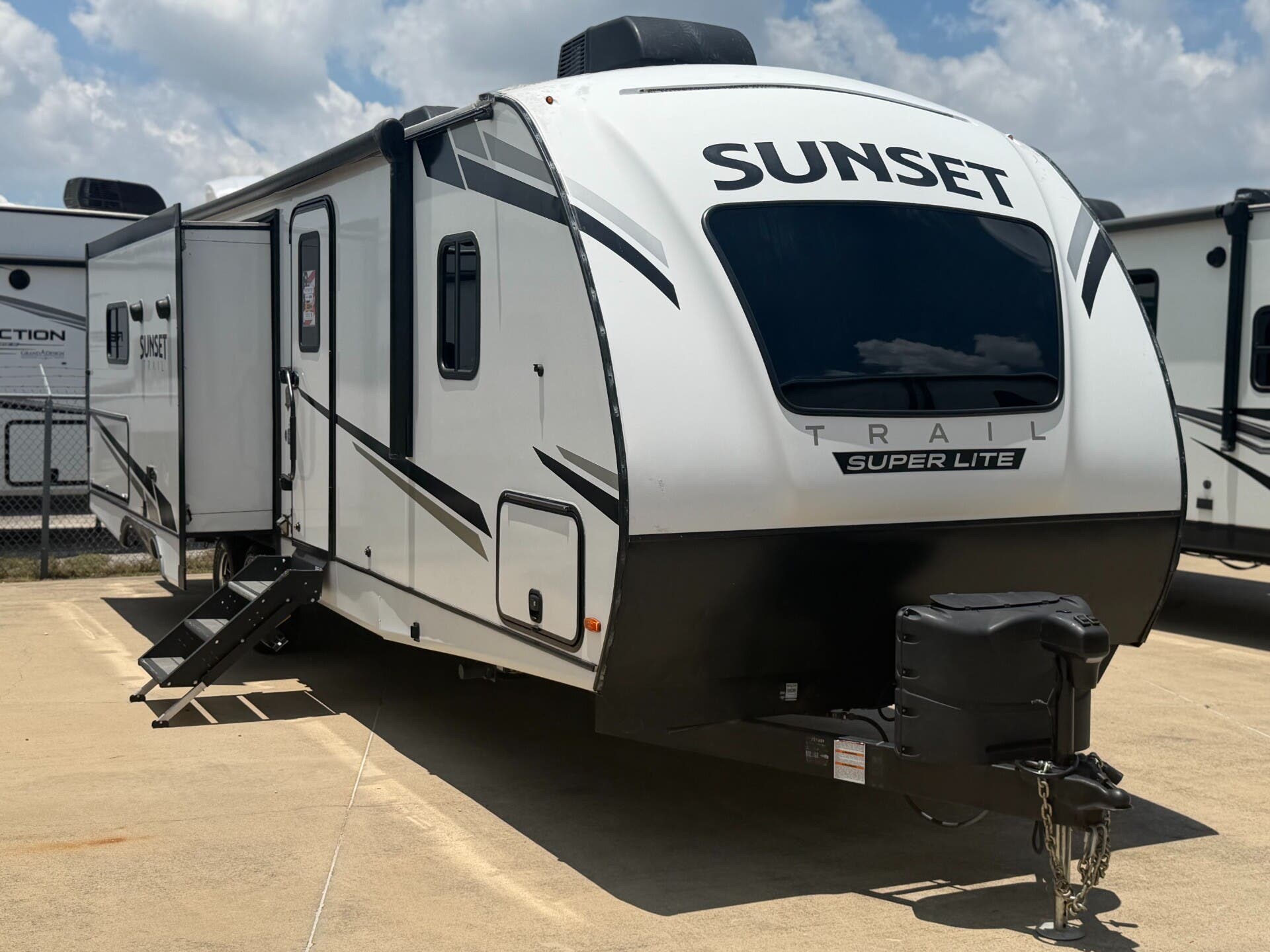 Used 2022 CrossRoads Sunset Trail 285CK available in Fort Worth, Texas