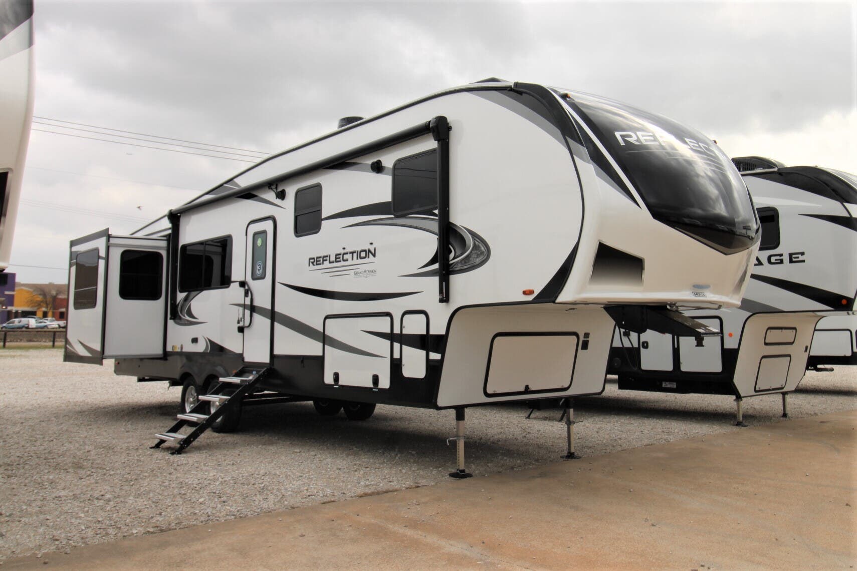 2021 Grand Design Reflection 340RDS RV for Sale in Corinth, TX 76210 |  94509 | RVUSA.com Classifieds