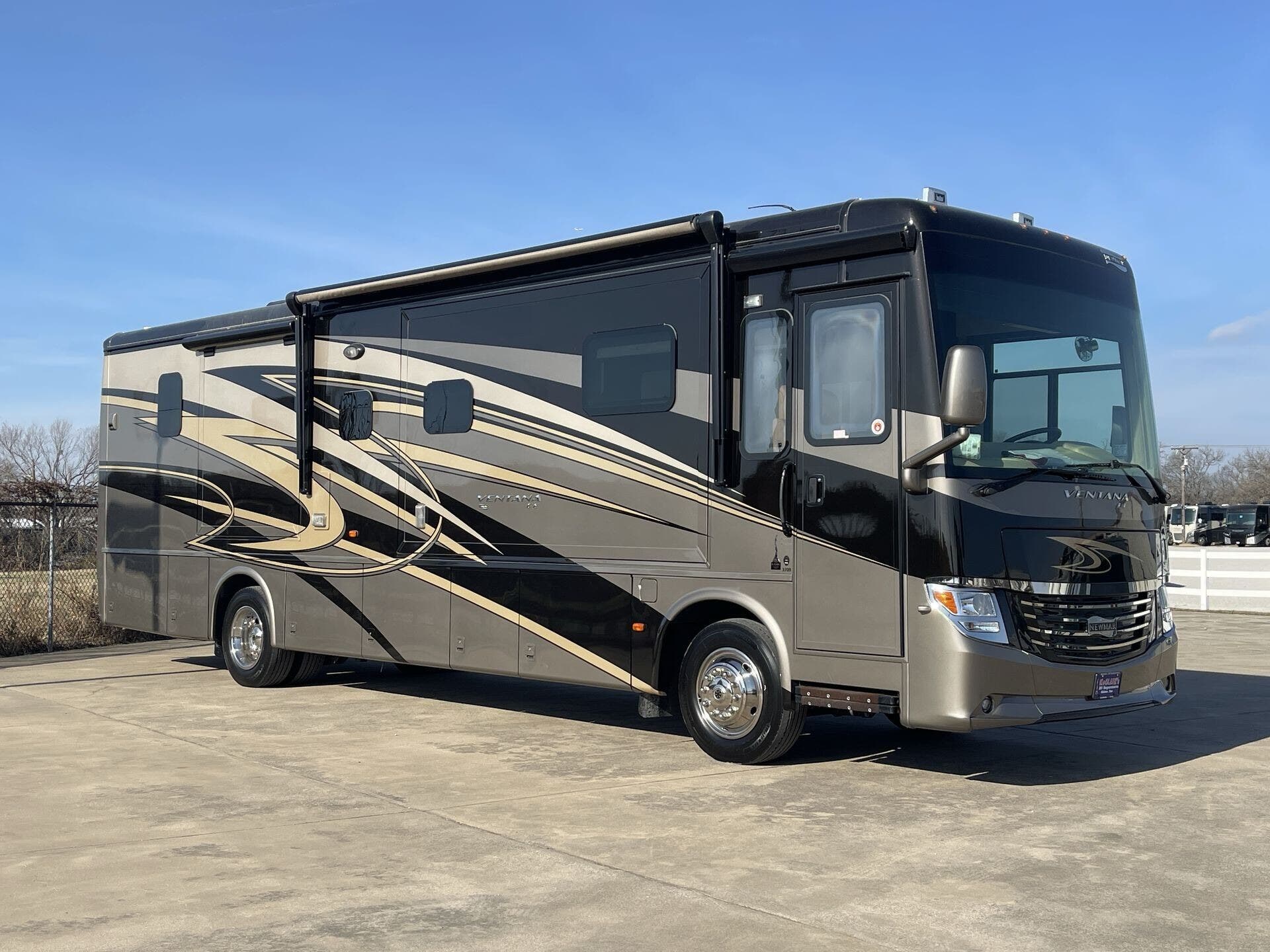 Used 2016 Newmar Ventana 3709 available in Corinth, Texas
