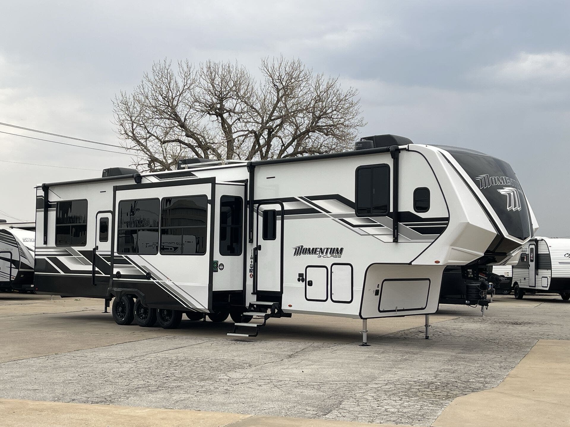 New 2026 Grand Design Momentum G-Class 394G available in Corinth, Texas