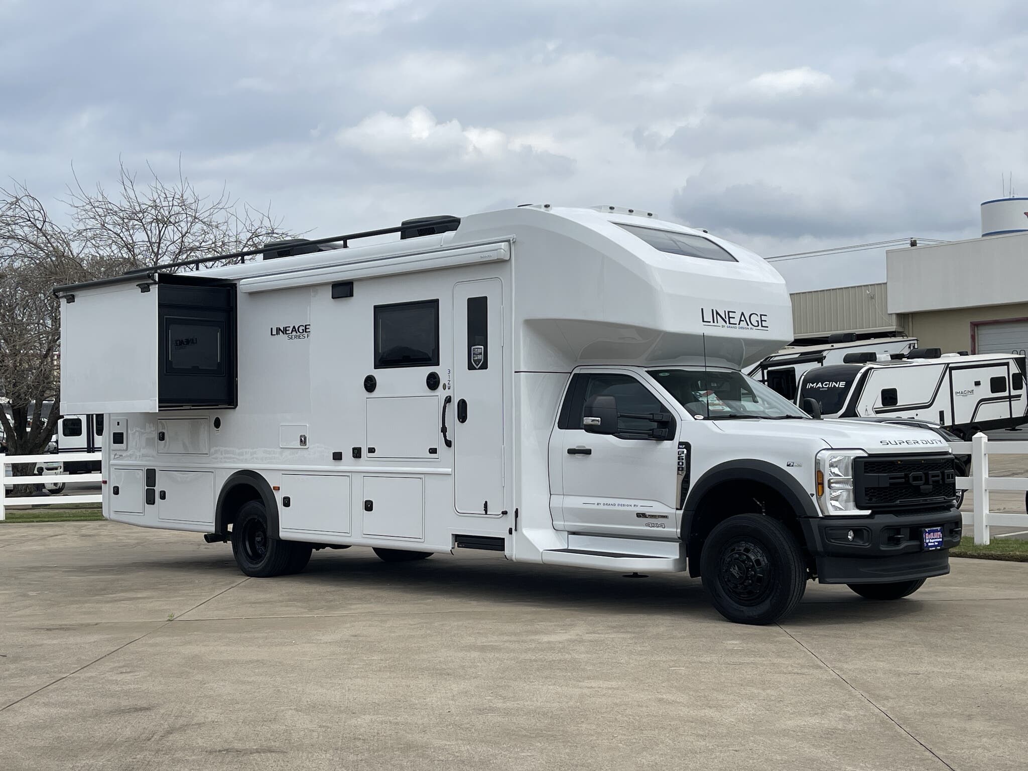 New 2026 Grand Design Lineage 31ZW available in Corinth, Texas