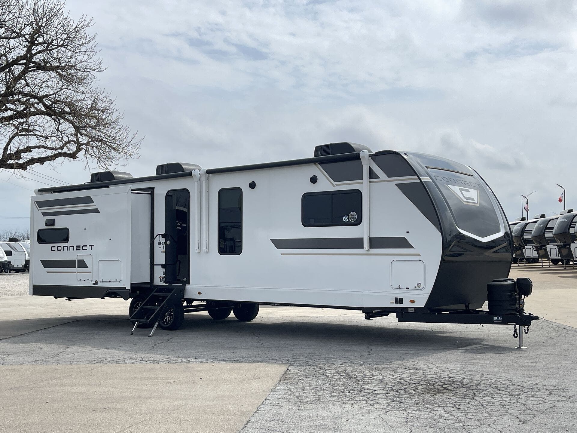 New 2026 K-Z Connect 333RLK available in Corinth, Texas