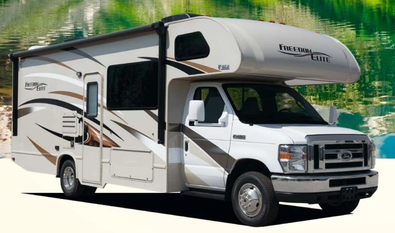 Used 2017 Thor Motor Coach Freedom Elite 22FE available in Corinth, Texas