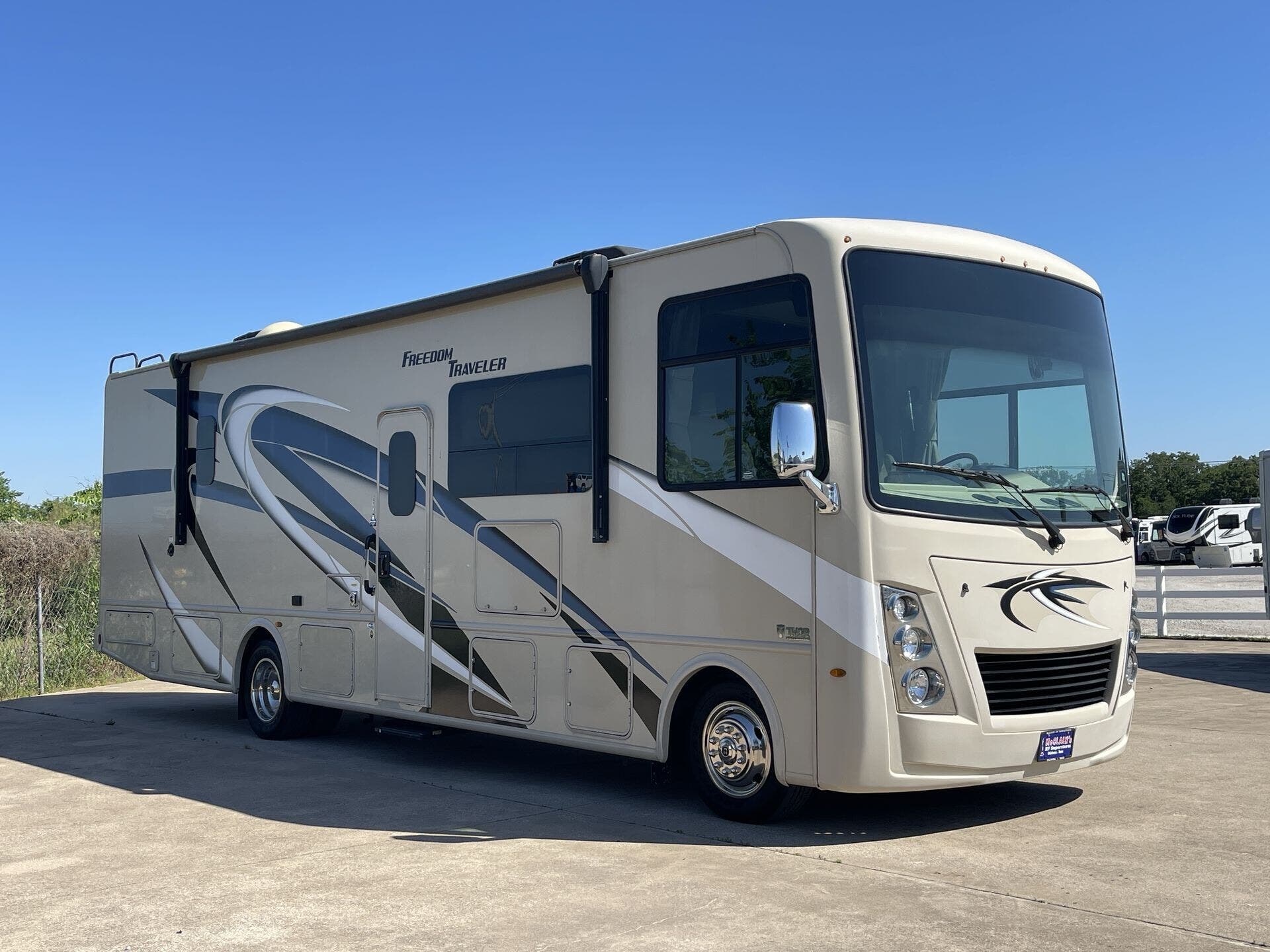 Used 2022 Thor  FREEDOM TRAVLER M-32A available in Corinth, Texas