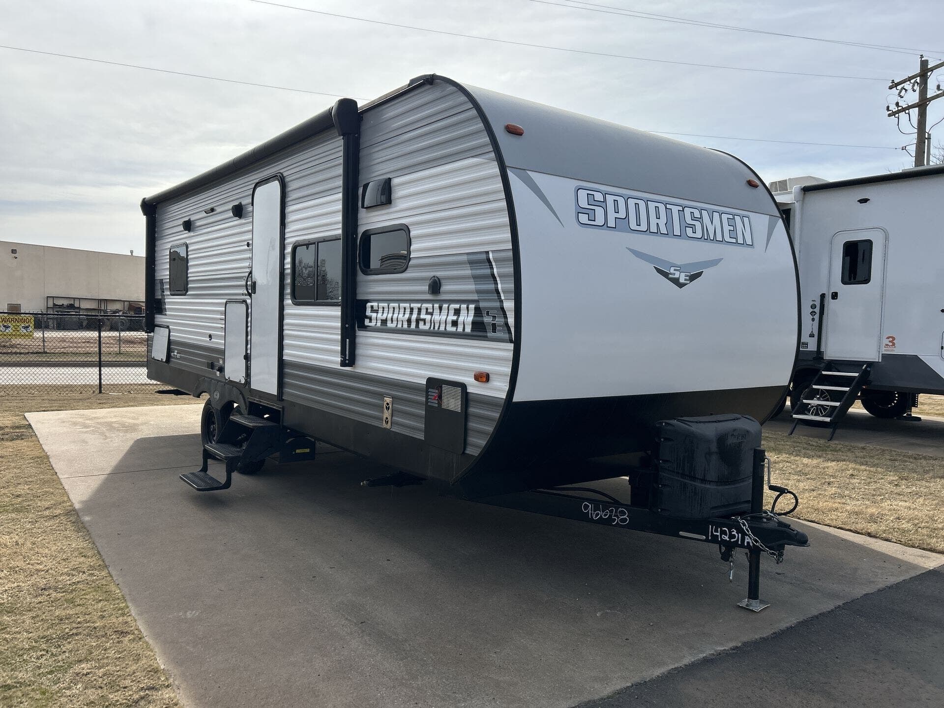 Used 2022 K-Z Sportsmen SE 231FKKSE available in Oklahoma City, Oklahoma