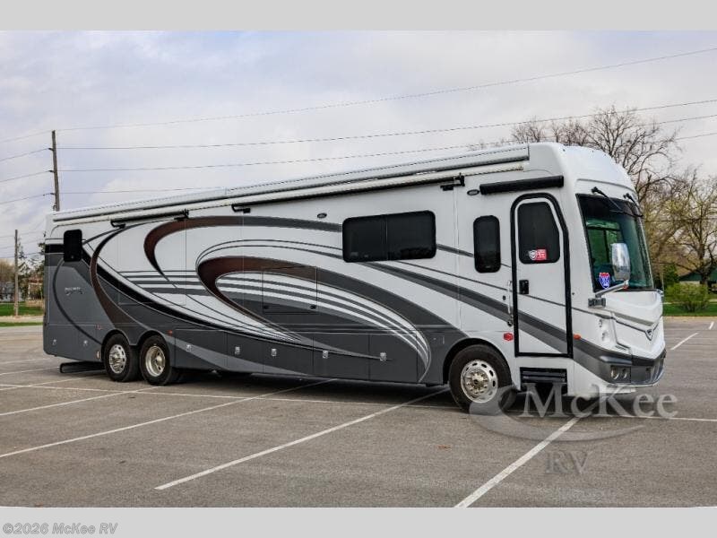 New 2025 Fleetwood Discovery LXE 44S available in Perry, Iowa