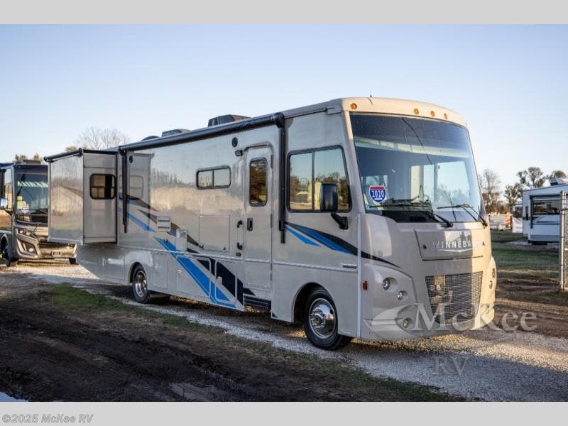 Used 2020 Winnebago Sunstar 32YE available in Perry, Iowa