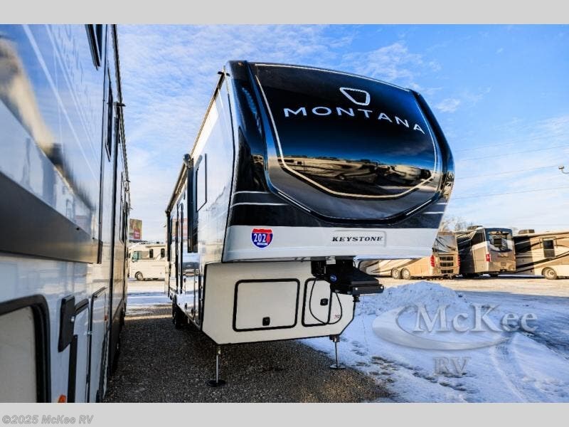 New 2026 Keystone Montana 3532SP available in Perry, Iowa