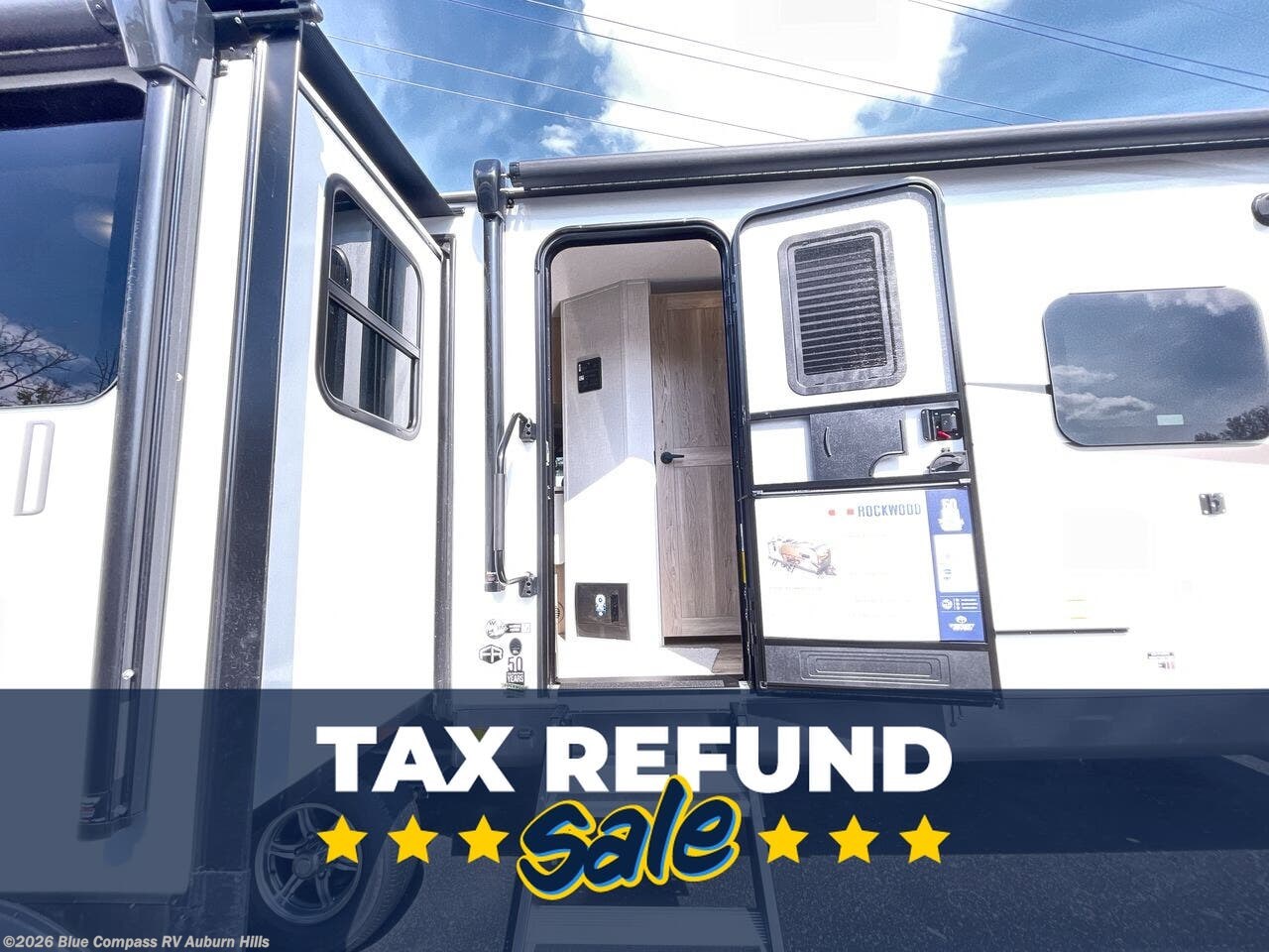 New 2025 Forest River Rockwood Ultra Lite 2906BS available in Auburn Hills, Michigan