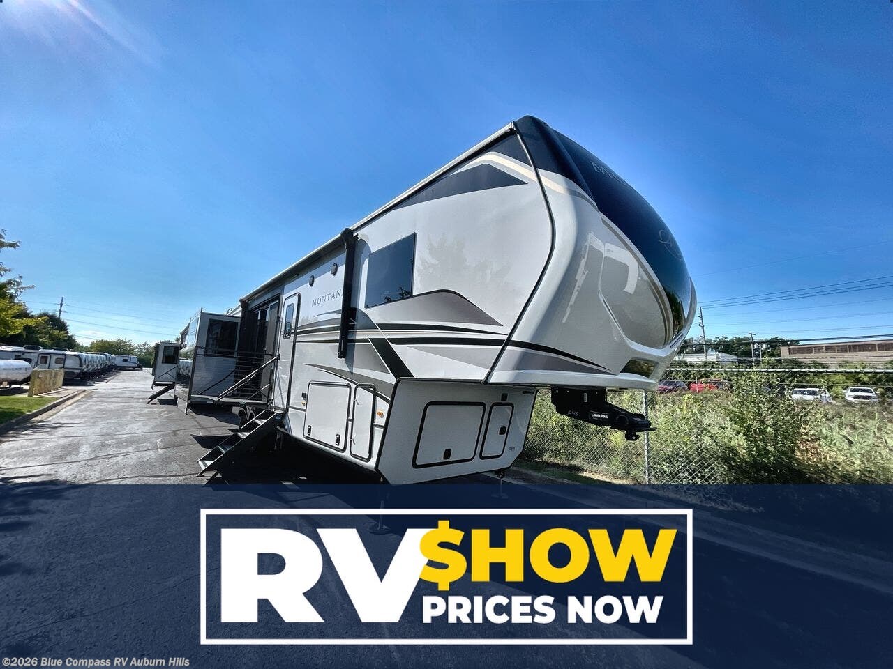 New 2025 Keystone Montana 3532SP available in Auburn Hills, Michigan