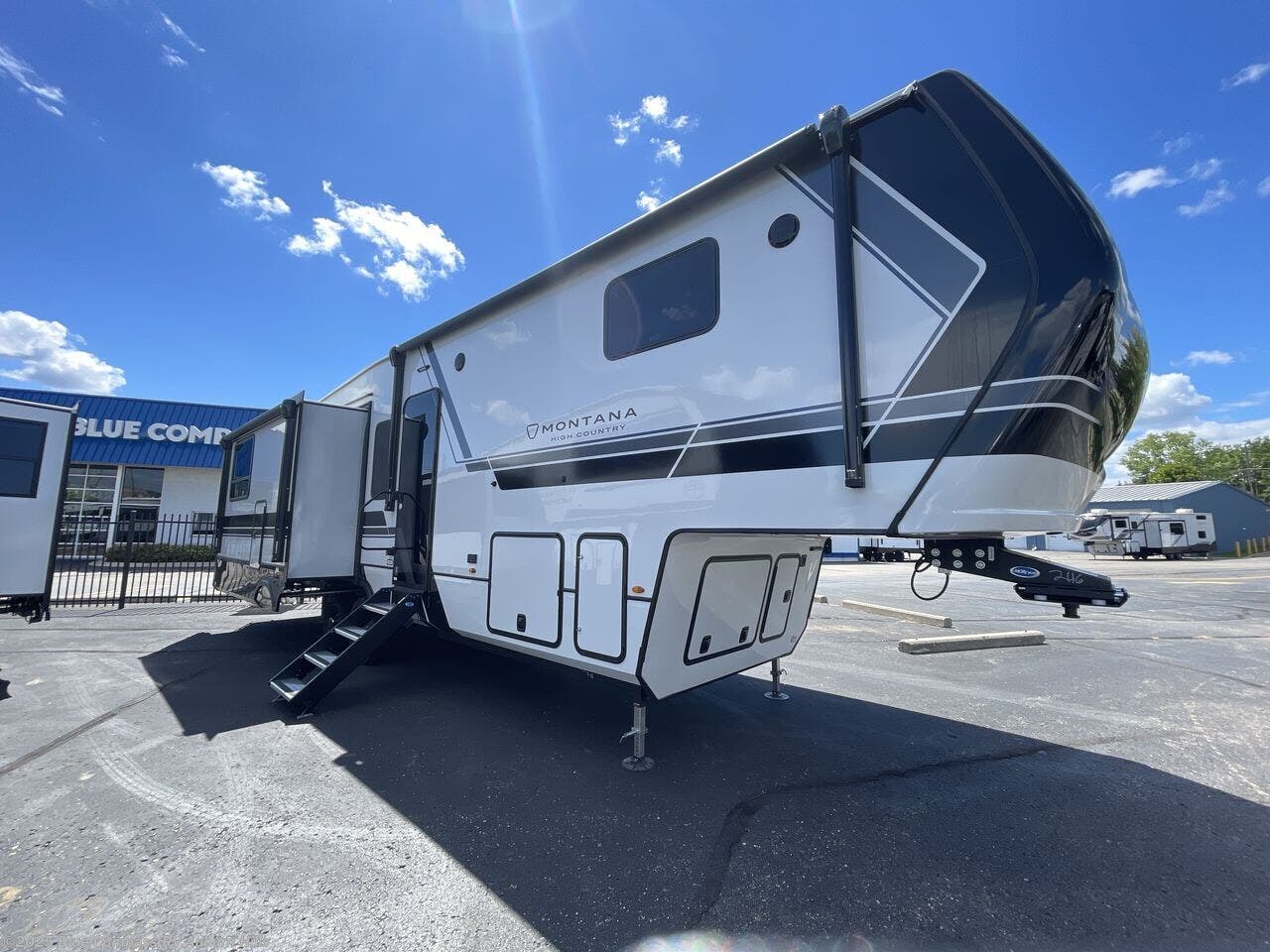 New 2026 Keystone Montana High Country 311RD available in Auburn Hills, Michigan