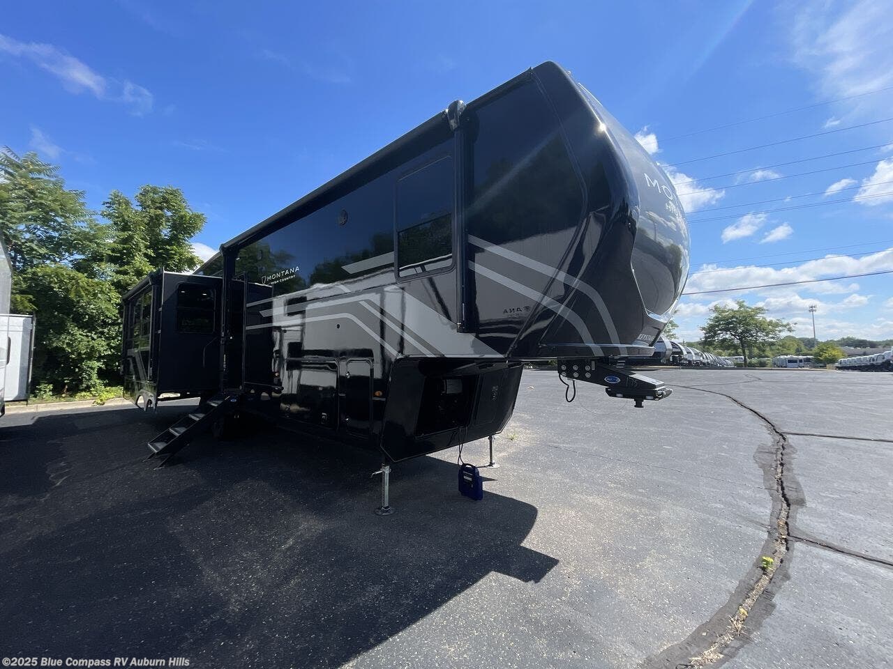 New 2026 Keystone Montana High Country 331RL available in Auburn Hills, Michigan