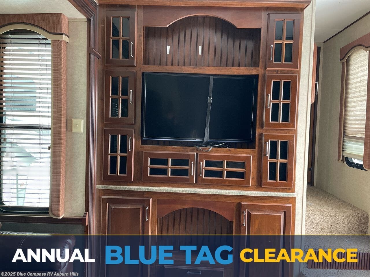 Used 2014 Keystone Avalanche 361TG available in Auburn Hills, Michigan