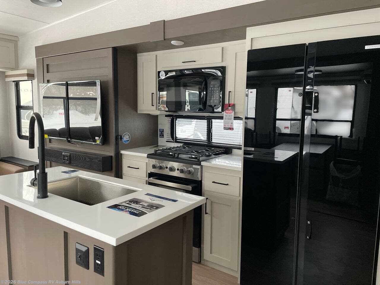 New 2026 East to West Blackthorn 2990MK available in Auburn Hills, Michigan