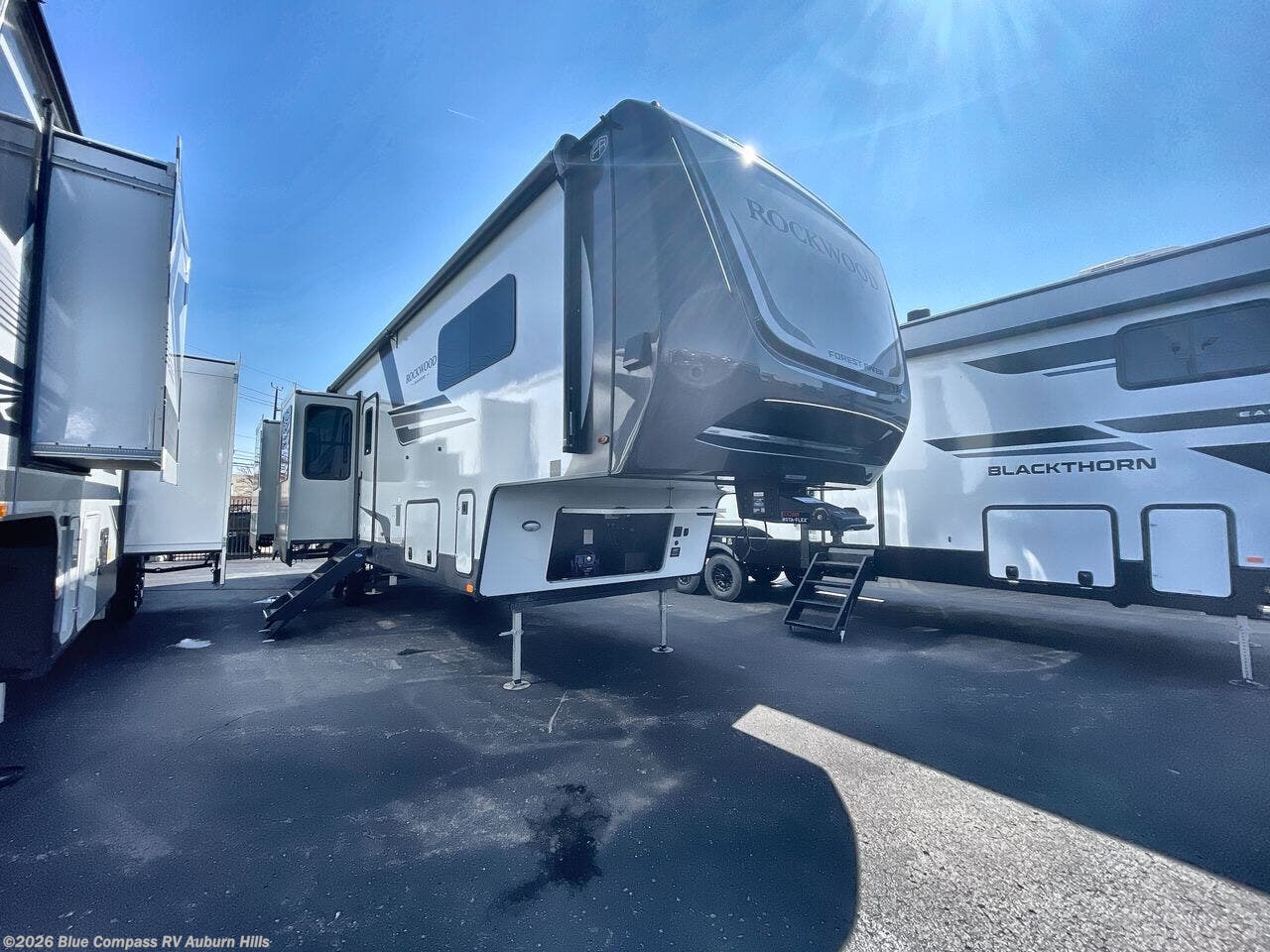 New 2026 Forest River Rockwood Signature 404SRK available in Auburn Hills, Michigan