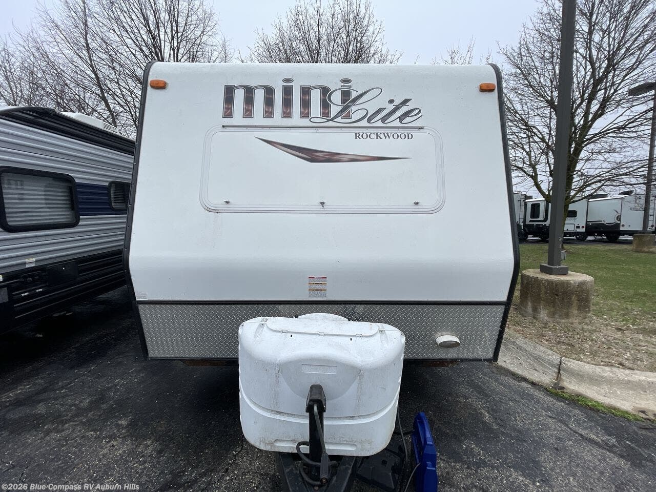 Used 2016 Forest River Rockwood Mini Lite 2109S available in Auburn Hills, Michigan