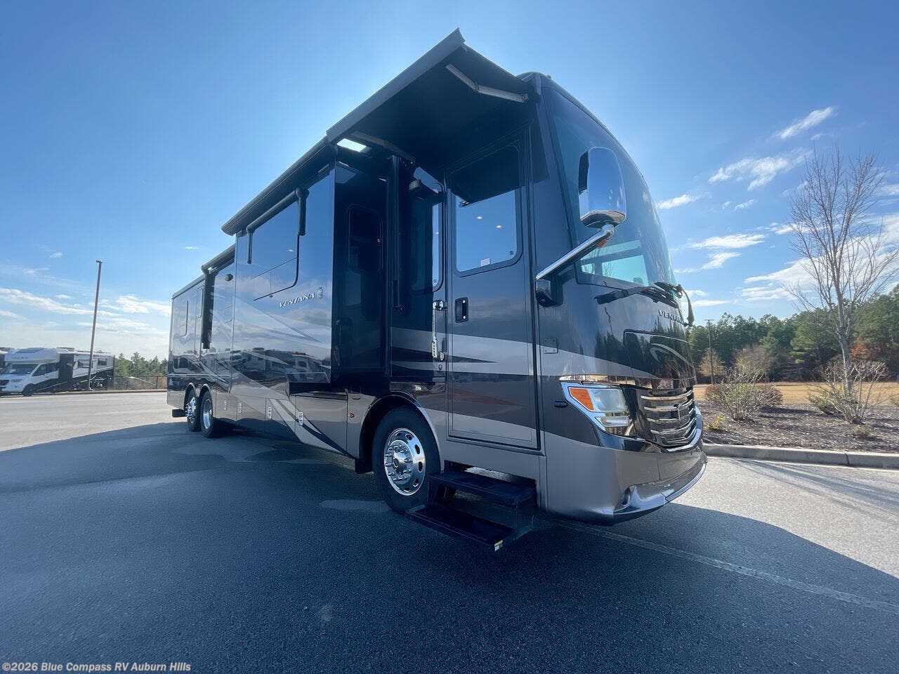 Used 2018 Newmar Ventana 4046 available in Auburn Hills, Michigan