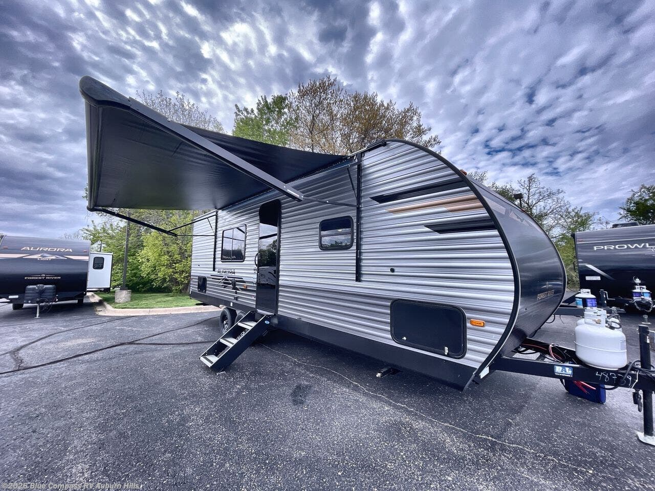 New 2026 Forest River Aurora Light 26BH available in Auburn Hills, Michigan