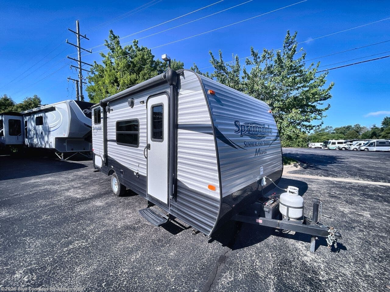 Used 2017 Keystone  Summerland Mini 1850FL available in Auburn Hills, Michigan