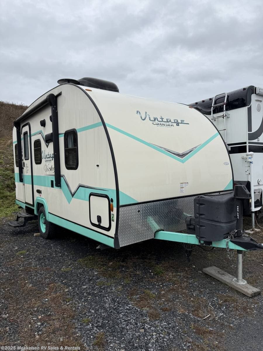 Used 2019 Miscellaneous  GULF STREAM VINTAGE VINTAGE CRUISER 17RWD available in East Montpelier, Vermont