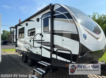 Used 2023 Keystone Outback Ultra Lite 210URS available in Willow Street, Pennsylvania