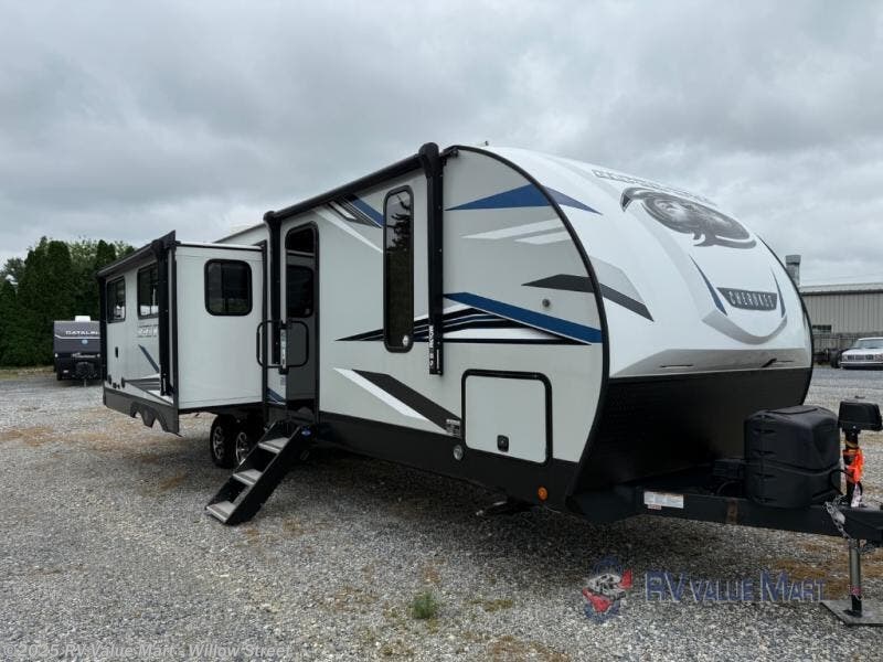Used 2021 Forest River Cherokee Alpha Wolf 26RL-L available in Willow Street, Pennsylvania