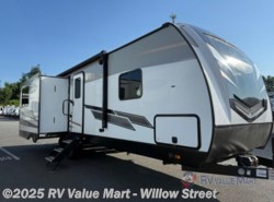 Used 2022 Cruiser RV Radiance Ultra Lite 27RE available in Willow Street, Pennsylvania