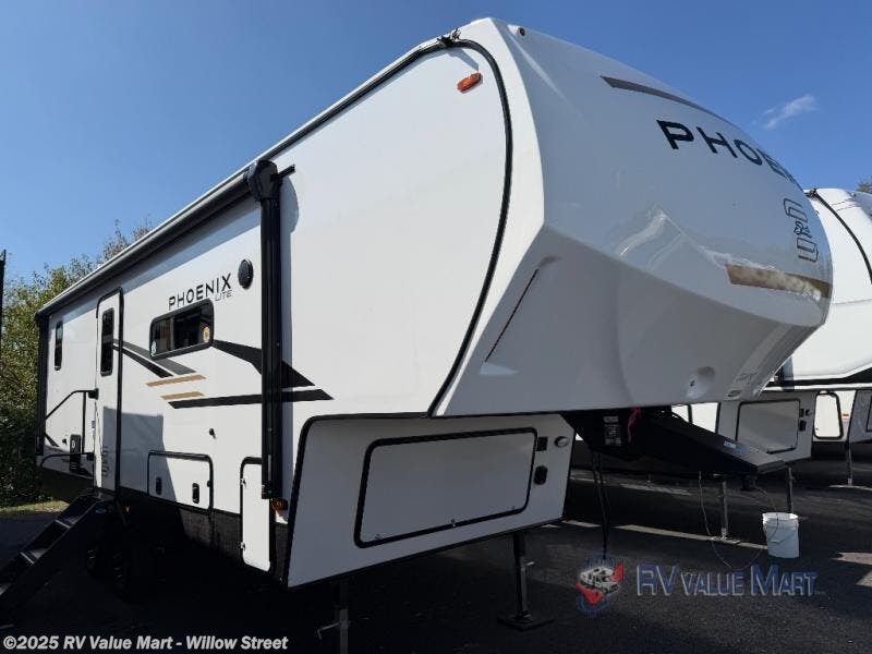 New 2026 Shasta Phoenix Lite 218SE available in Willow Street, Pennsylvania