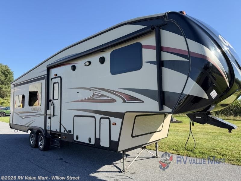 Used 2015 Keystone Outback 315FRE available in Willow Street, Pennsylvania