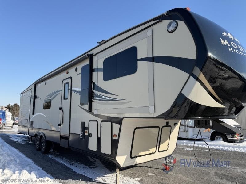 Used 2017 Keystone Montana High Country 375FL available in Willow Street, Pennsylvania