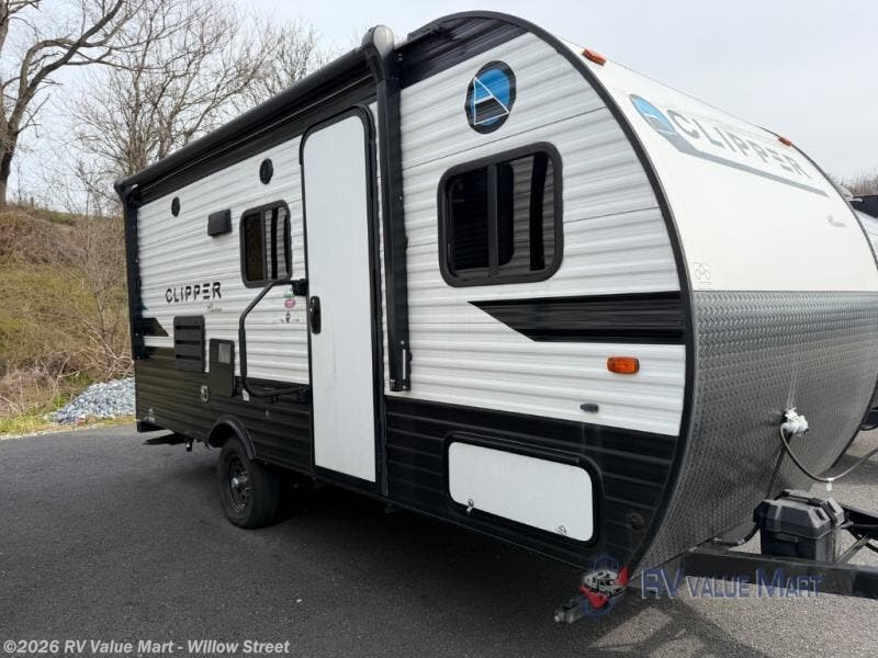 Used 2020 Coachmen Clipper Ultra-Lite 17BH available in Willow Street, Pennsylvania