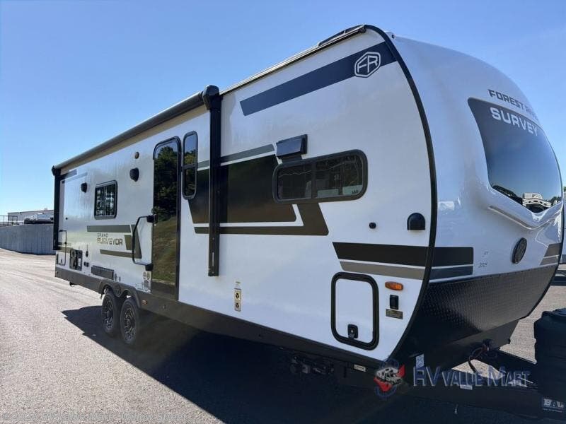 New 2027 Forest River Grand Surveyor 268FKBS available in Willow Street, Pennsylvania