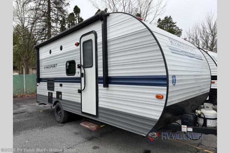 Used 2022 Gulf Stream Kingsport 199DD available in Willow Street, Pennsylvania