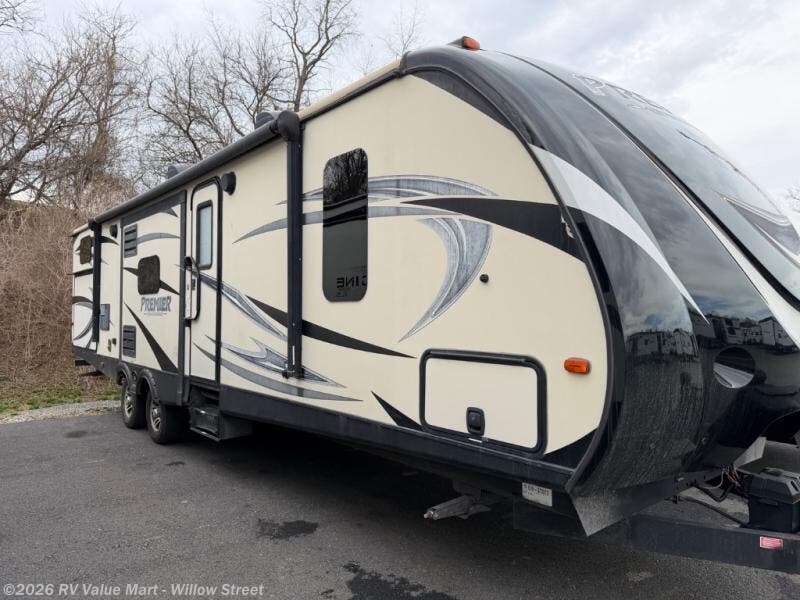 Used 2016 Keystone Bullet Premier 34BHPR available in Willow Street, Pennsylvania