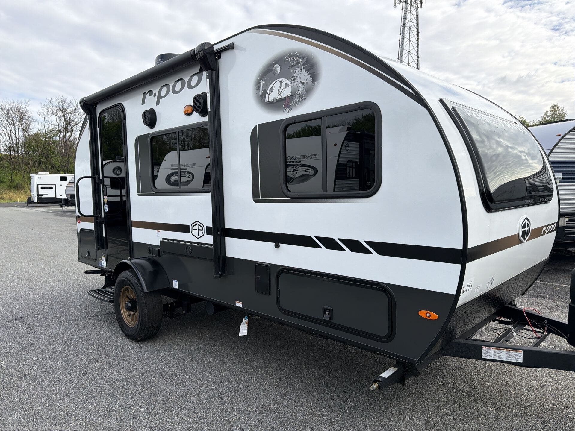 New 2026 Forest River R-Pod 180 available in Willow Street, Pennsylvania