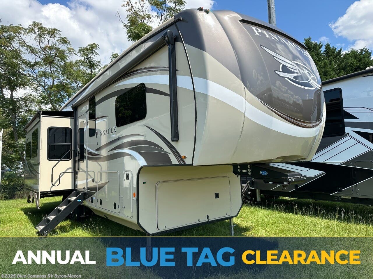 Used 2020 Jayco Pinnacle 32RLTS available in Byron, Georgia