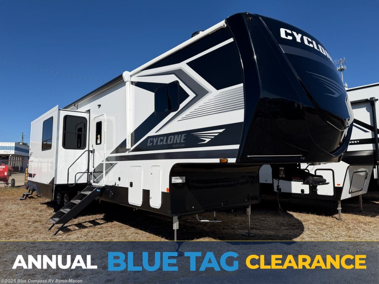 New 2026 Heartland Cyclone 3913 available in Byron, Georgia