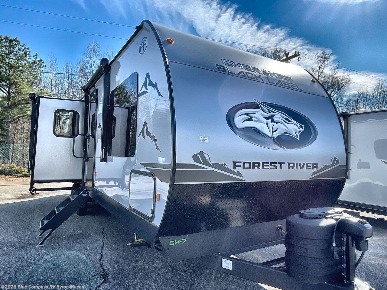 New 2026 Forest River Cherokee Wolf Den Black Label 273XLKBL available in Byron, Georgia