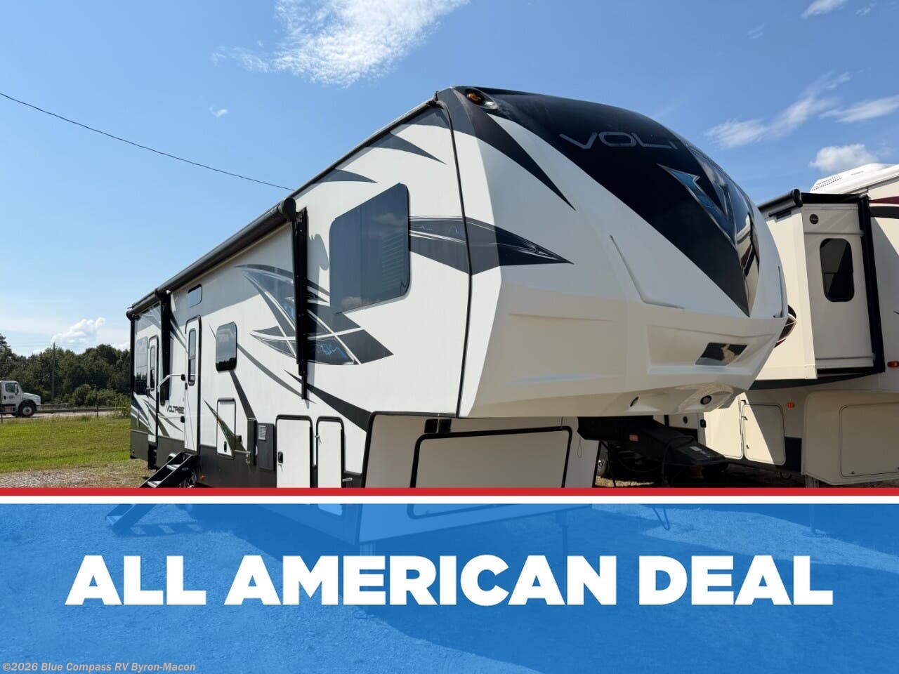 Used 2019 Dutchmen Voltage V3705 available in Byron, Georgia