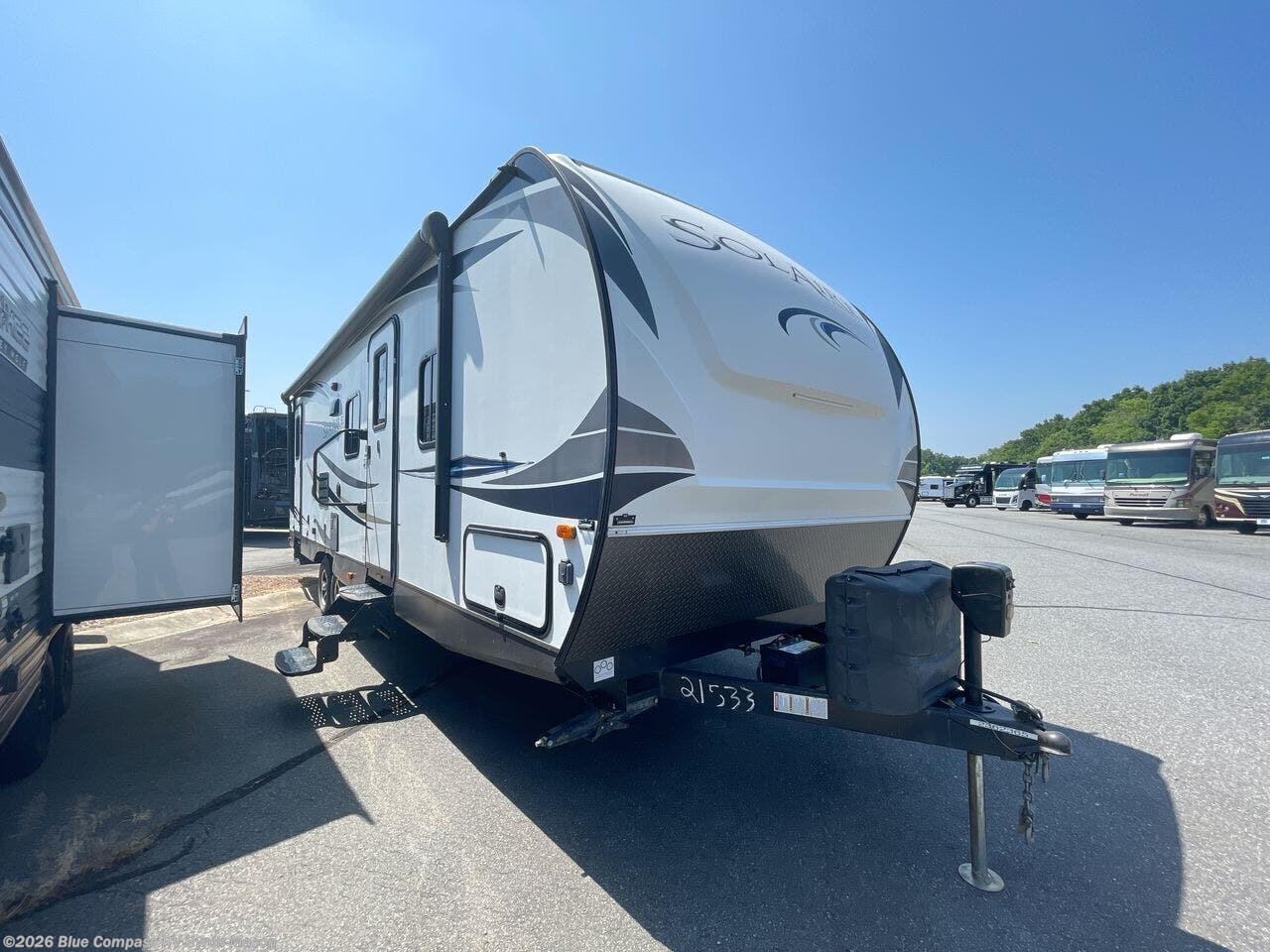 Used 2018 Palomino Solaire Ultra Lite 267BHSK available in Byron, Georgia