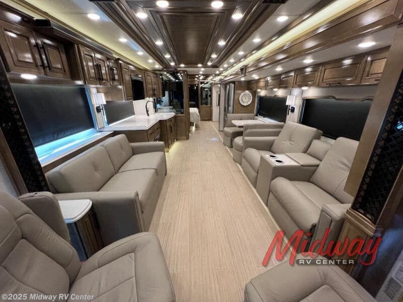 New 2026 Newmar London Aire 4551 available in Grand Rapids, Michigan