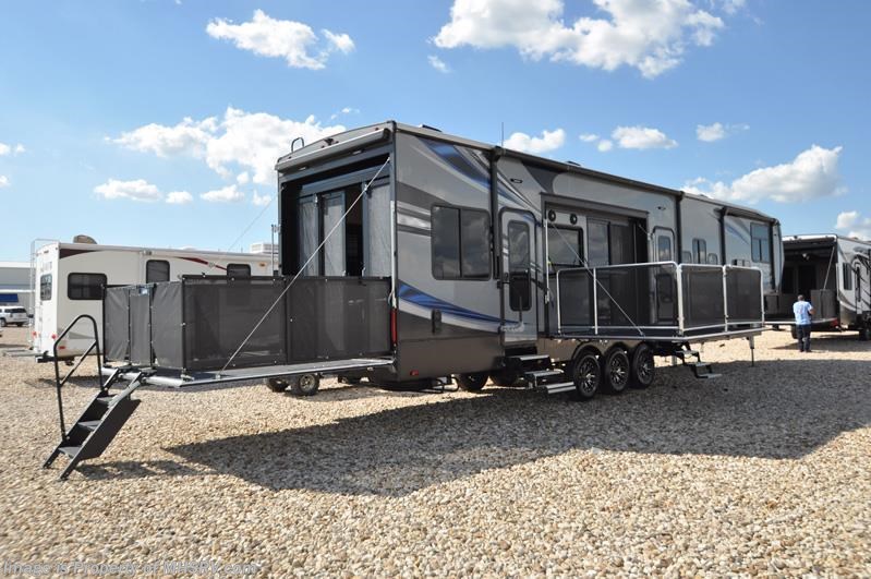 New 2017 Heartland  Road Warrior RW427 Bath & 1/2, Bunk Beds, Res Fridge, King available in Alvarado, Texas