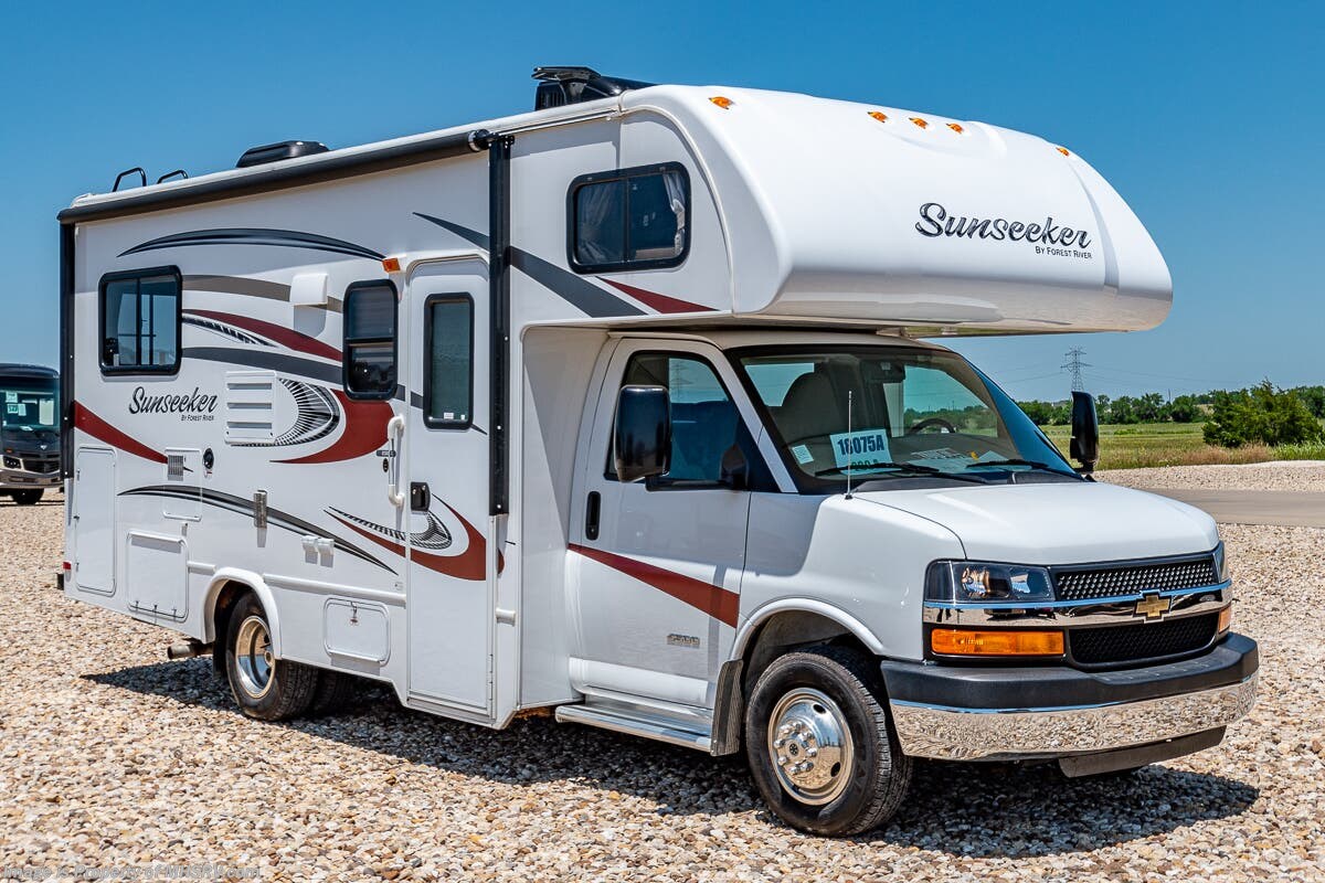 Used 2015 Forest River Sunseeker 2300 available in Alvarado, Texas