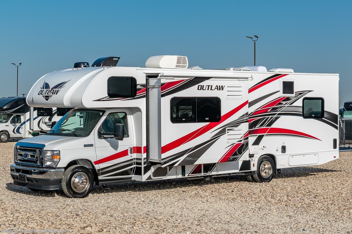 New 2021 Thor Motor Coach Outlaw 29J available in Alvarado, Texas