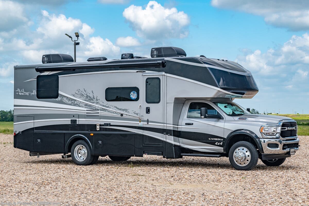 New 2021 Dynamax Corp Isata 5 Series 28SS available in Alvarado, Texas