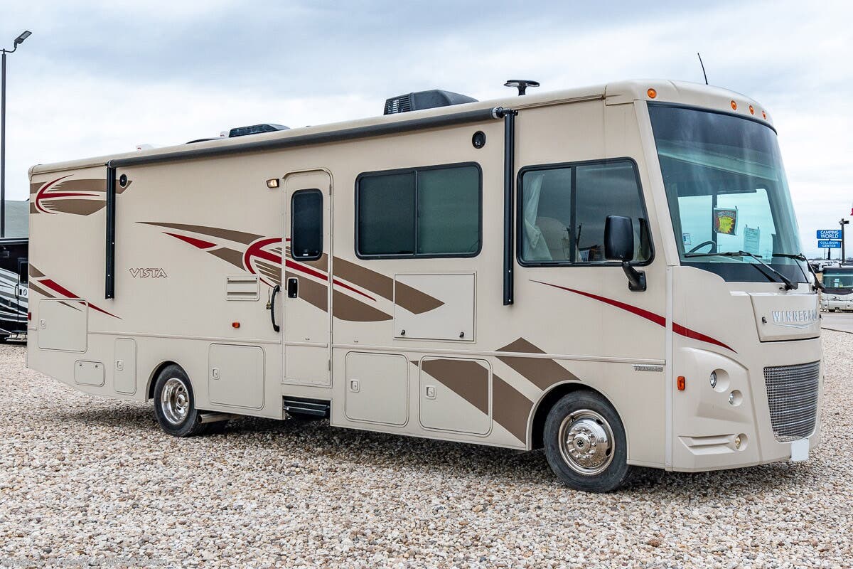Used 2018 Winnebago Vista 31BE available in Alvarado, Texas