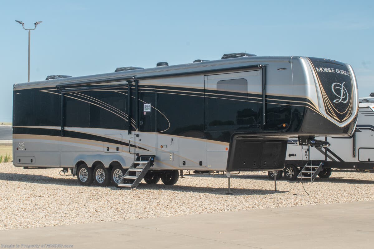 New 2022 DRV Mobile Suites 43 Manhattan available in Alvarado, Texas